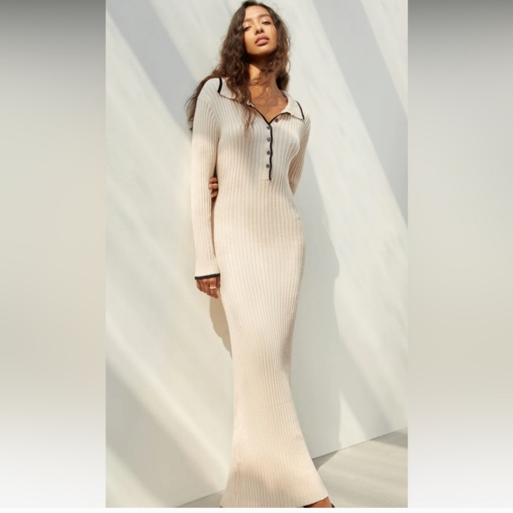 Commense  long knit sweater dress  sz med. Crean  NWT long sleeves